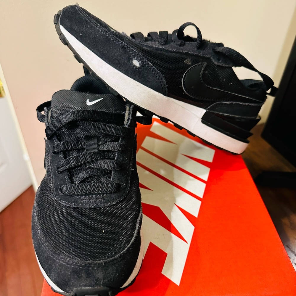 Nike waffle one